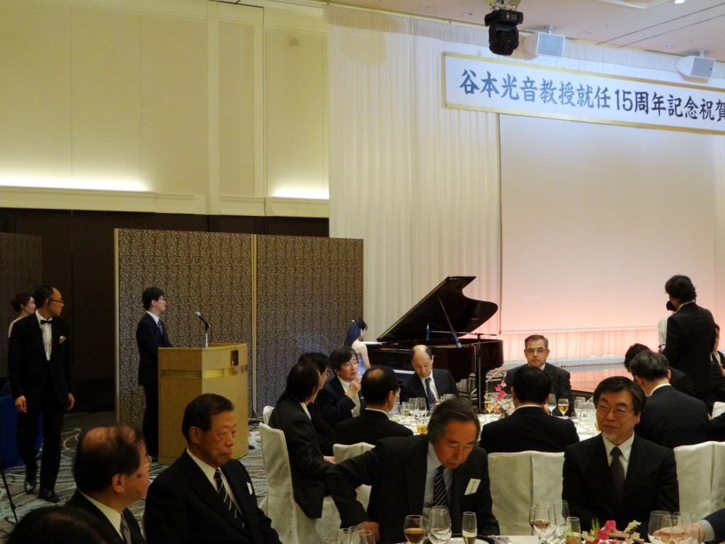 谷本光音教授就任15周年記念祝賀会(藤井敬子先生ピアノ演奏)